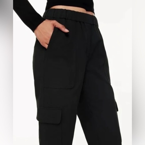 ARITZIA BABATON titan pant cargo straight leg black trousers size 4 - Picture 2 of 13